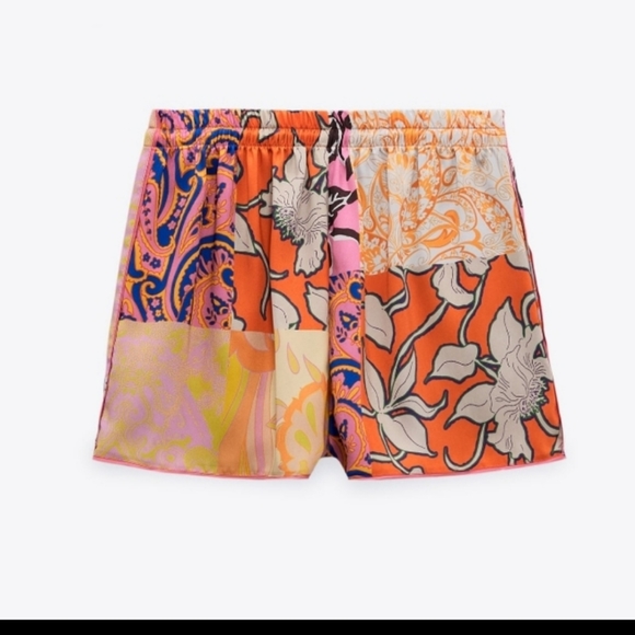 Bloggers fav sold our floral print jacket co ord set - Picture 2 of 4